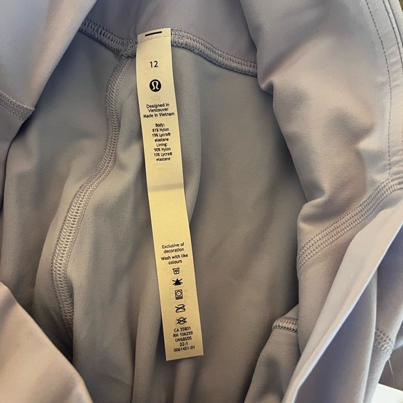 NWT lululemon Align™ High-Rise Crop with Pockets 23" - Picture 5 of 6